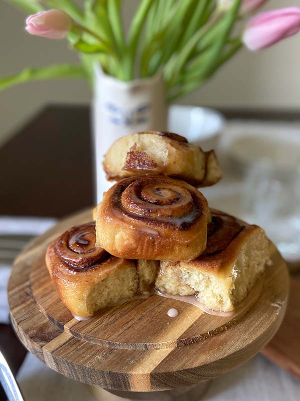 Vegan cinnamon buns