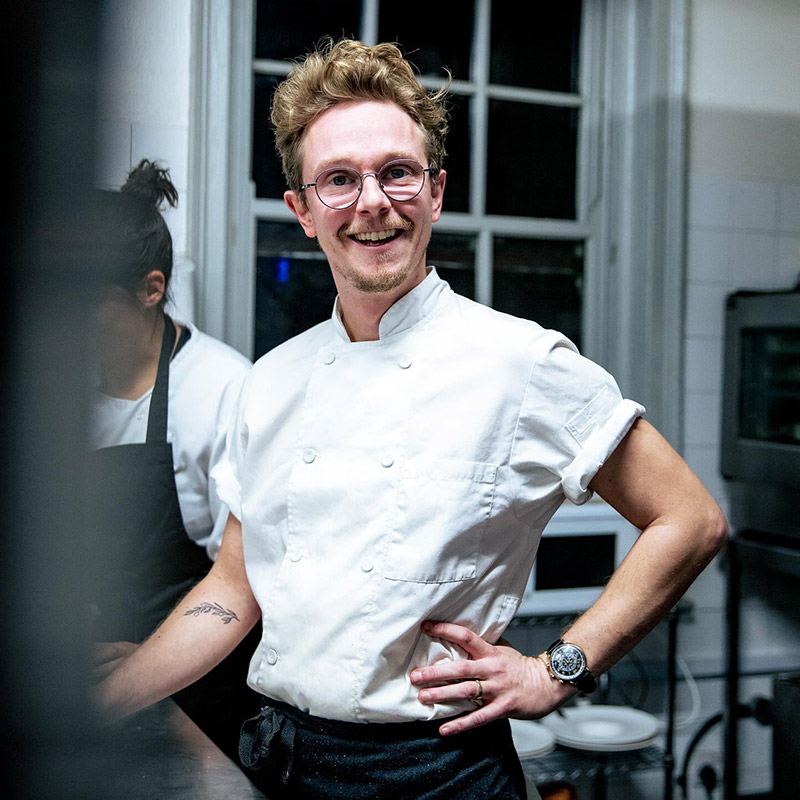 Ritchie Stainsby masterchef La Cour de Husson vegan culinary weekend portrait 2 Portrait of Fifi, the floating baker, who specialises in vegan french patisserie